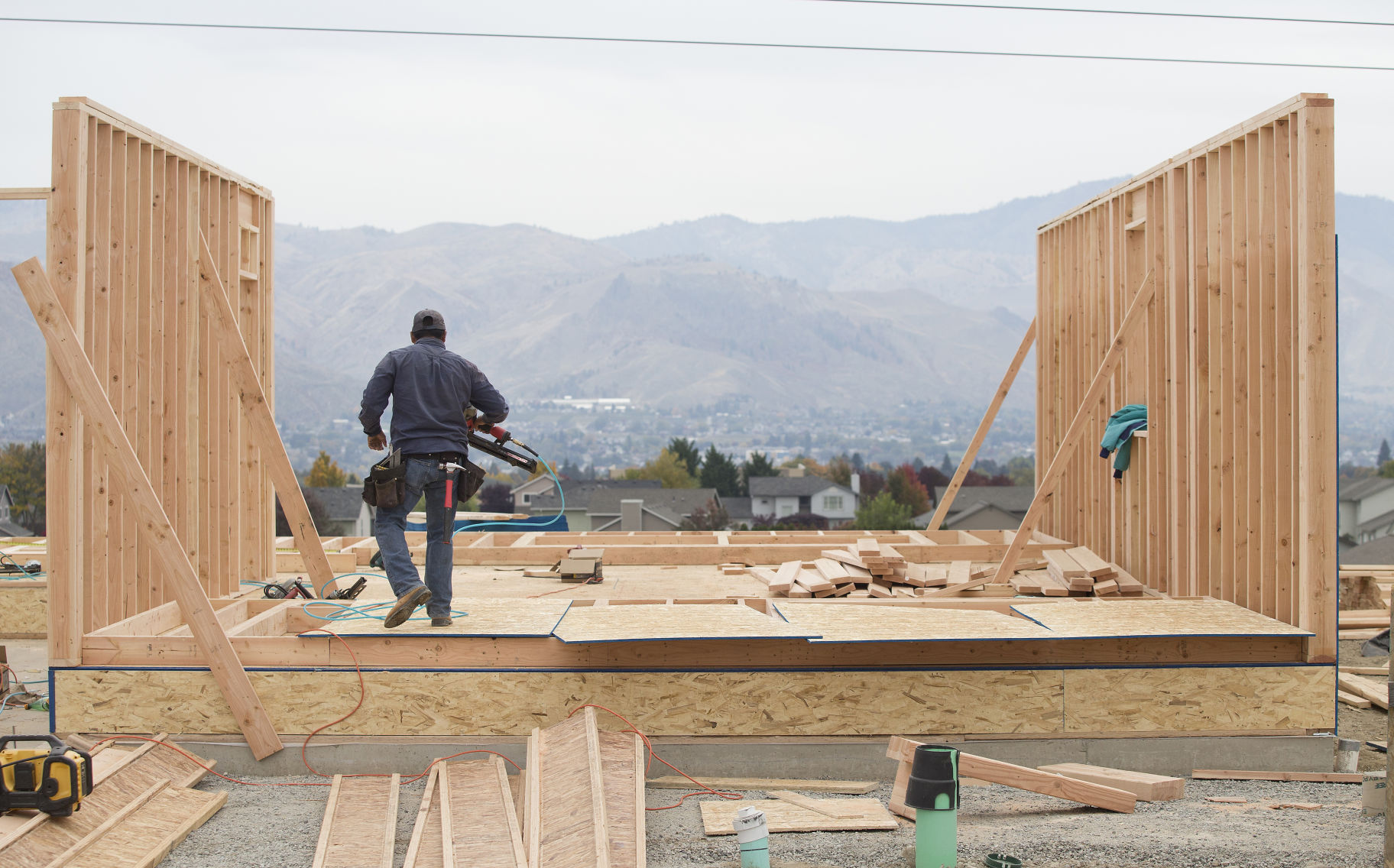 191101-bzw-coverstoryconstruction 03.jpg